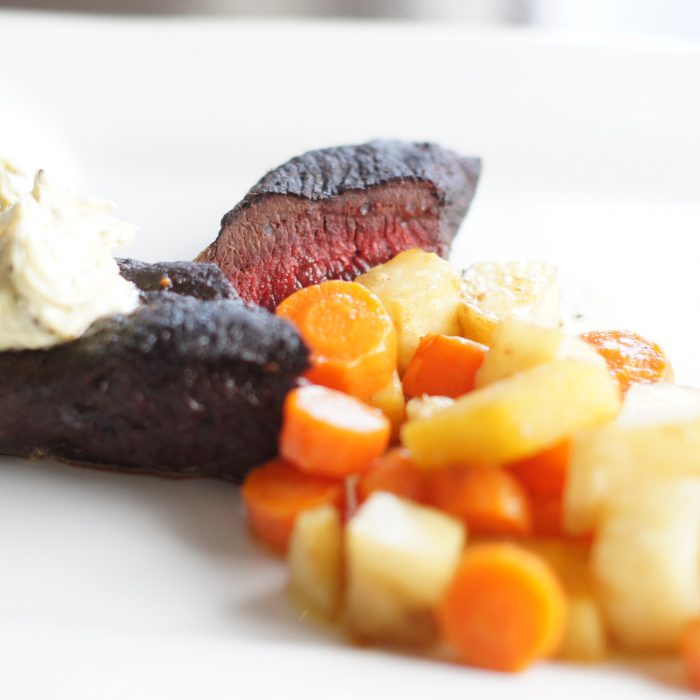 Hvalbiff glaserte rotgrønnsaker